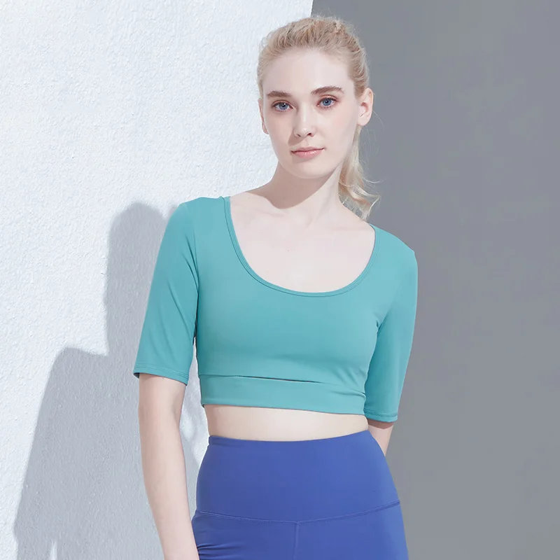 Женская модель женский укороченный топ с коротким рукавом для девушек