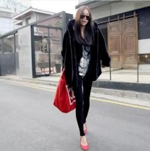 Пушистое зимнее женское пальто из искусственного меха 2019 меховая куртка для