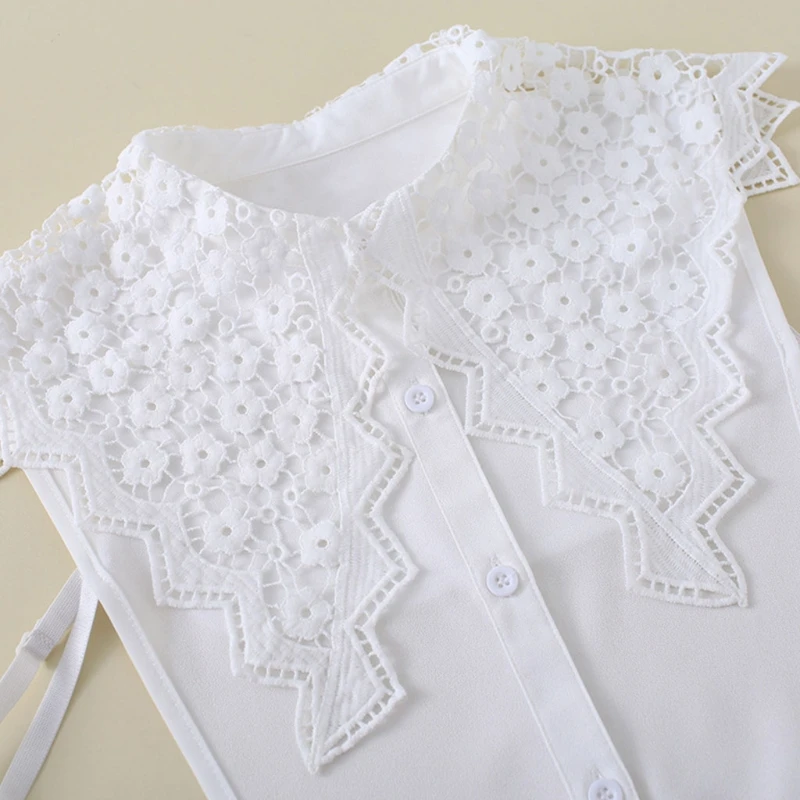 

Women Hollow Floral Lace Wavy Edge Fake Collar Winter Sweater Detachable Lapel Half-Shirt Blouse Decorative Clothing
