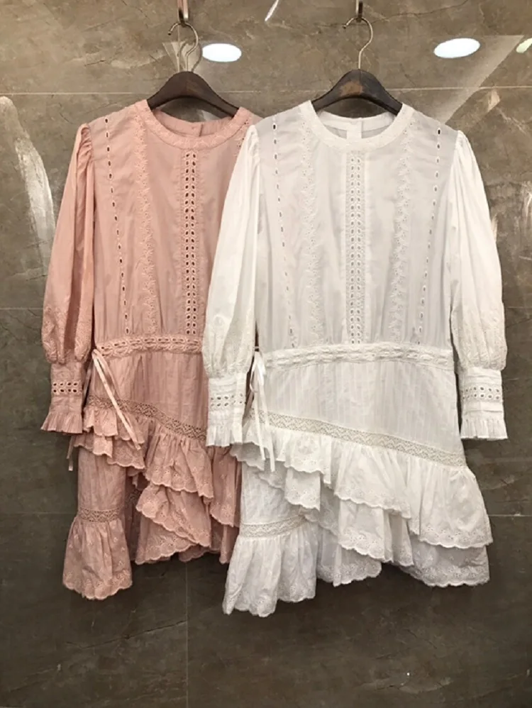 Женское асимметричное платье из хлопка белое или розовое с изысканной вышивкой и