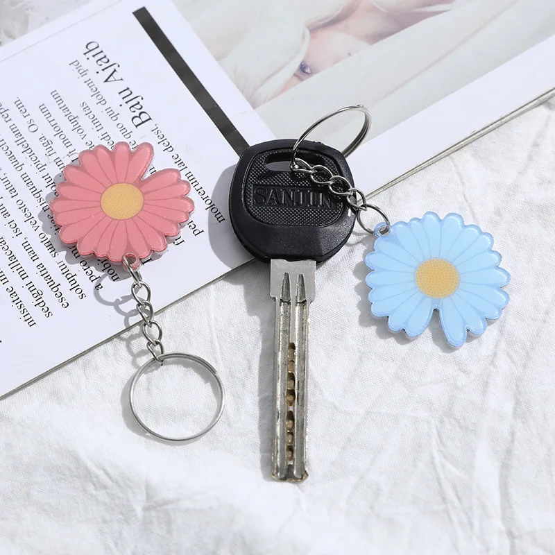 Веб знаменитости Горячая Стиль маленький брелок с маргариткой простой и свежий