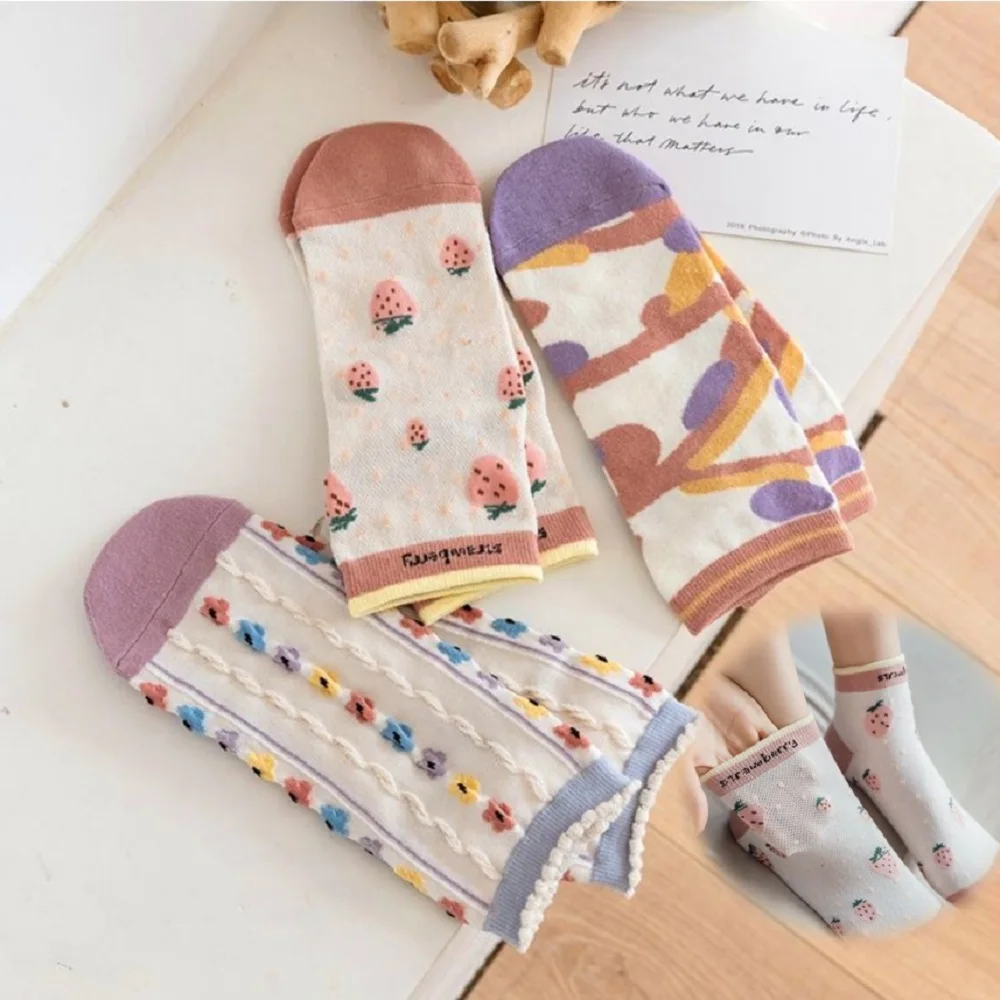 

New Strawberry Socks Spring Summer Short Retro Printed Flower Socks Girls Women Casual Short Cotton Breathable Ankle Socks