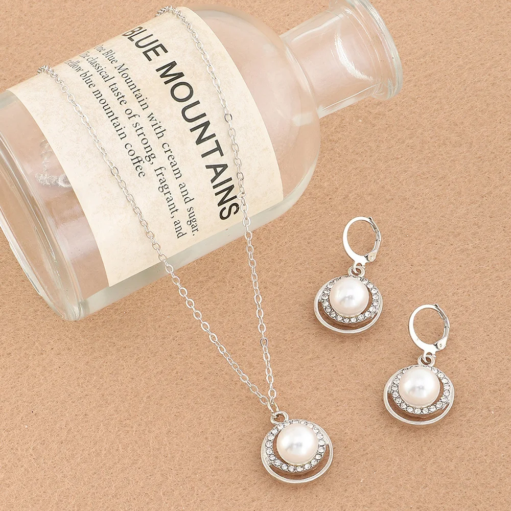 

Fashionable And Simple Large Particle Imitation Pearl Pendant Necklace Earrings Women's Clavicle Chain Jewelry Accessories Gifts