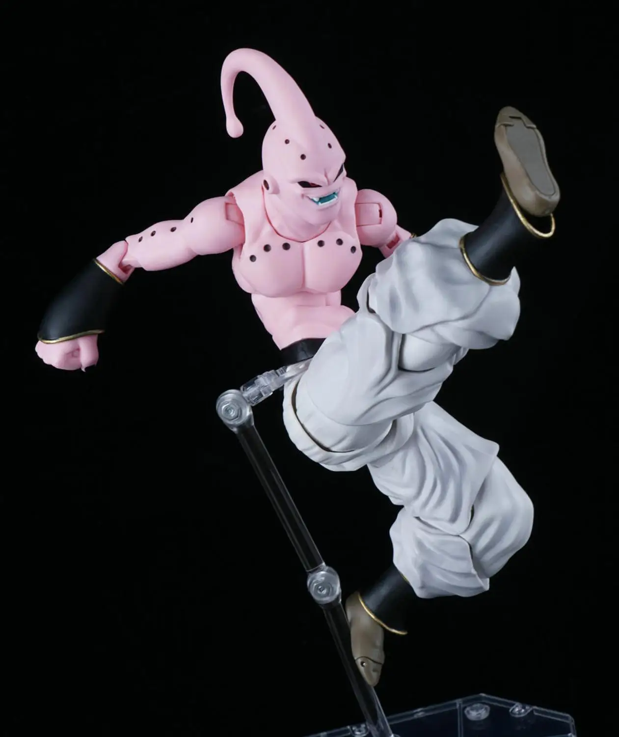 Dragon Ball Z Majin Buu СВЧ модель игрушки совместный подвижный рисунком сайяна