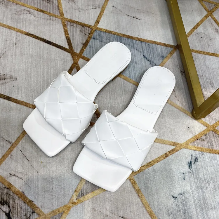 

Women's Flat Slippers 2021 Spring/Summer New Outdoor Woven Square Toe Fashion Internet Celebrity Same Type Ins Trendy Sandals