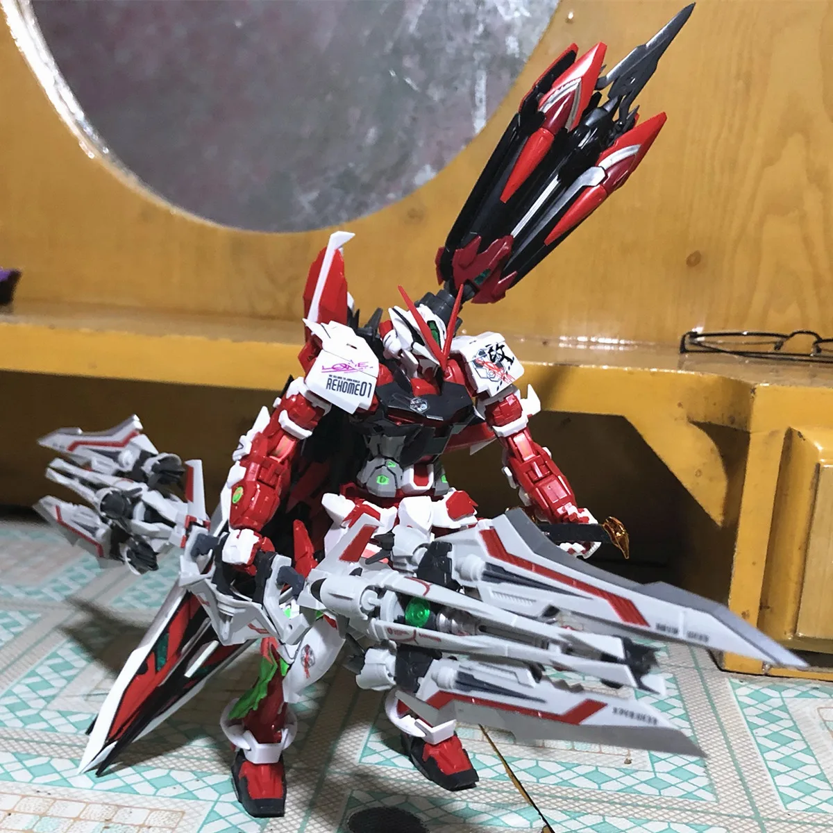 Модель MJH Caletvwlch Swords тяжелого оружия для MB MG 1/100 страстная красная рамка Strike DM046 -