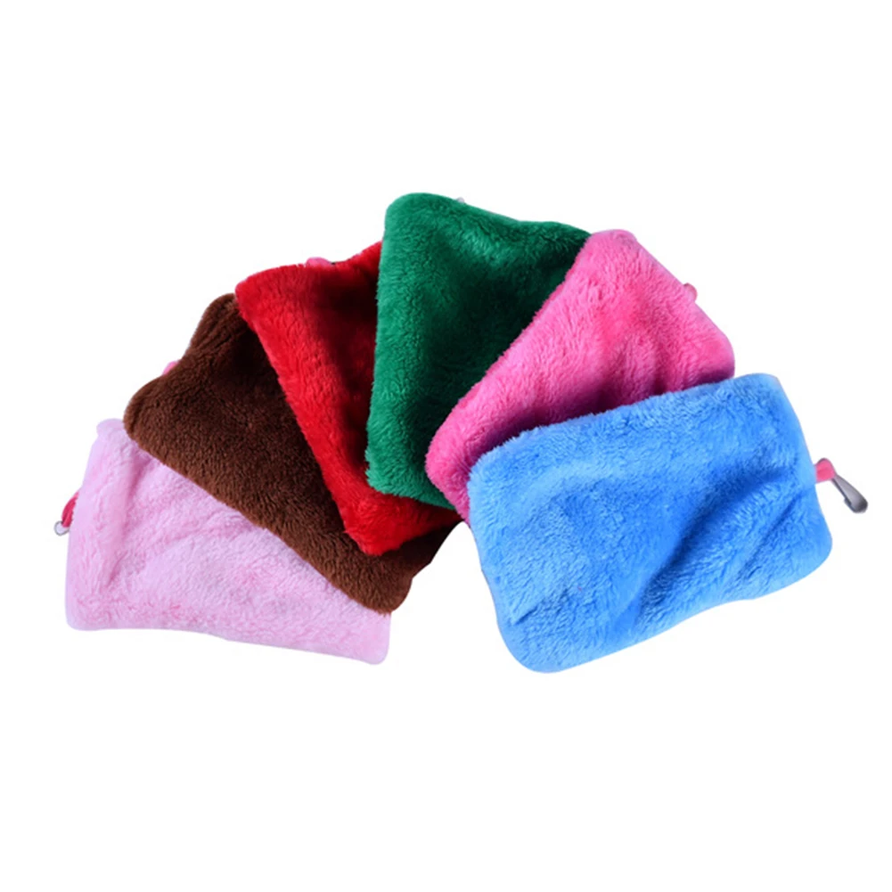 Птица хомяк ежик белка гнездо маленькое животное теплый мягкий спальный мешок