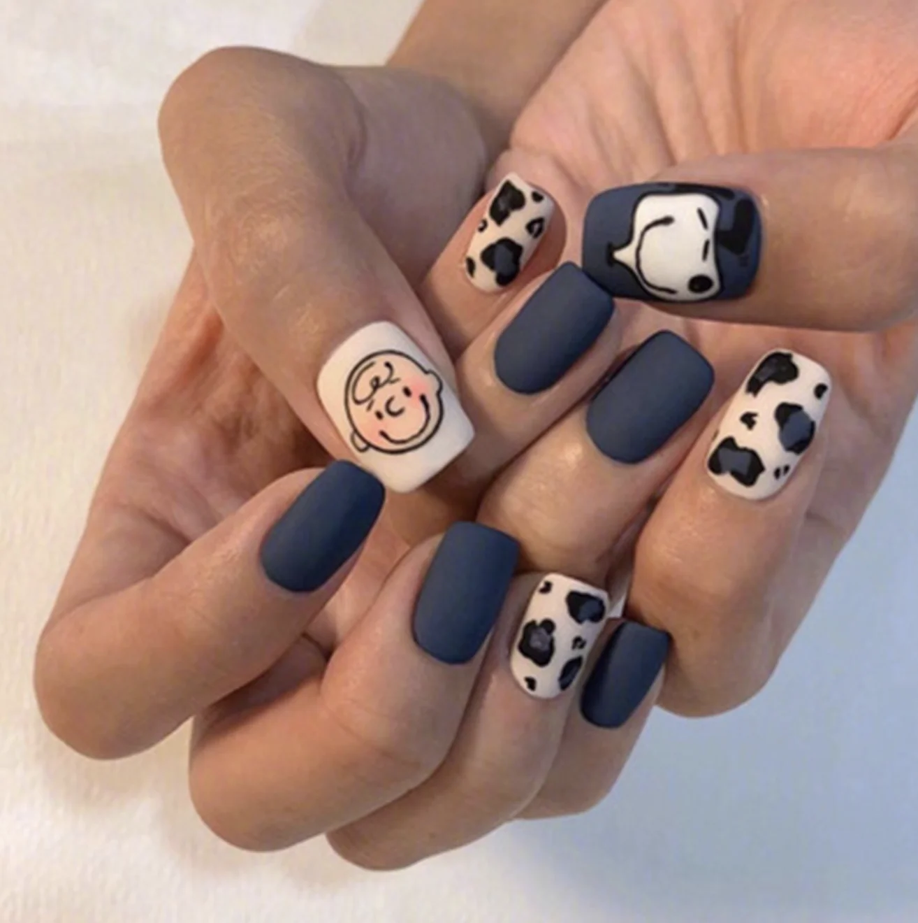 Темно-Синие Короткие квадратные матовые накладные ногти с принтом для дизайна