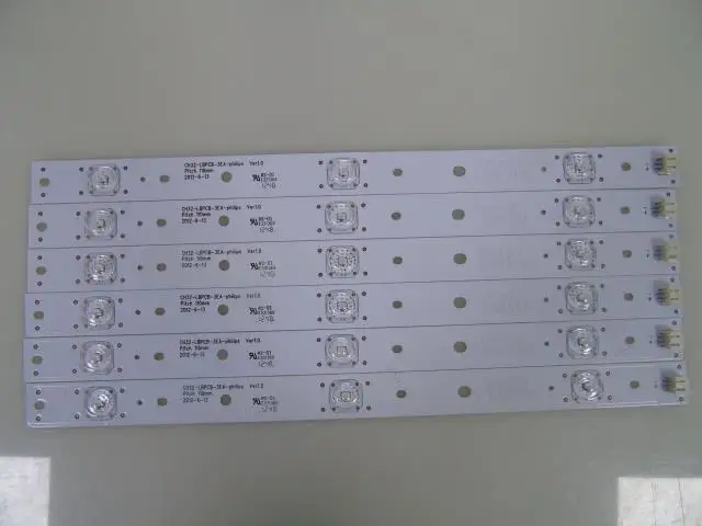 

Changhong LED32B2000C светильник бар CH32-LBPCB-3EA-PHILIPS