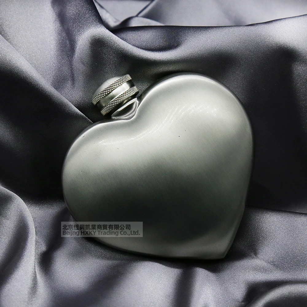 

Royal Pewter - Heart Shaped Pewter Flask- Tin Hip Flask - 2.7oz/80ml (Approx.) Tin 95% Lead-Free Pewter Handmade in Thailand