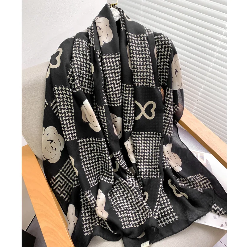 

Luxury Brand Designer Cotton Scarf High Quality Foulard Bandana Long Lrage Shawls Wrpas Winter Warm Scarves Pashmina 2020 New