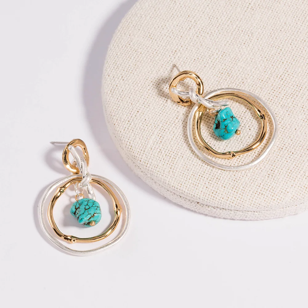 Круглые серьги-гвоздики в европейском стиле с неровными волнами универсальные