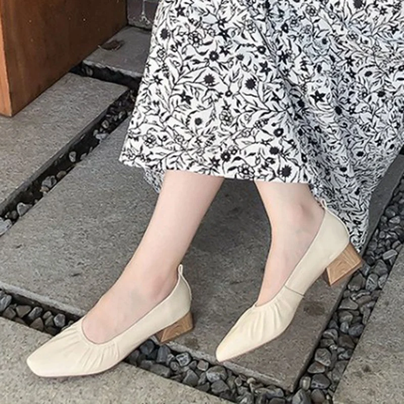 

Tuyoki New Women Pumps Genuine Leather Square Toe Women Shoes Fashion Casual Spring Shoes Women Daily Footwear Size 33-40