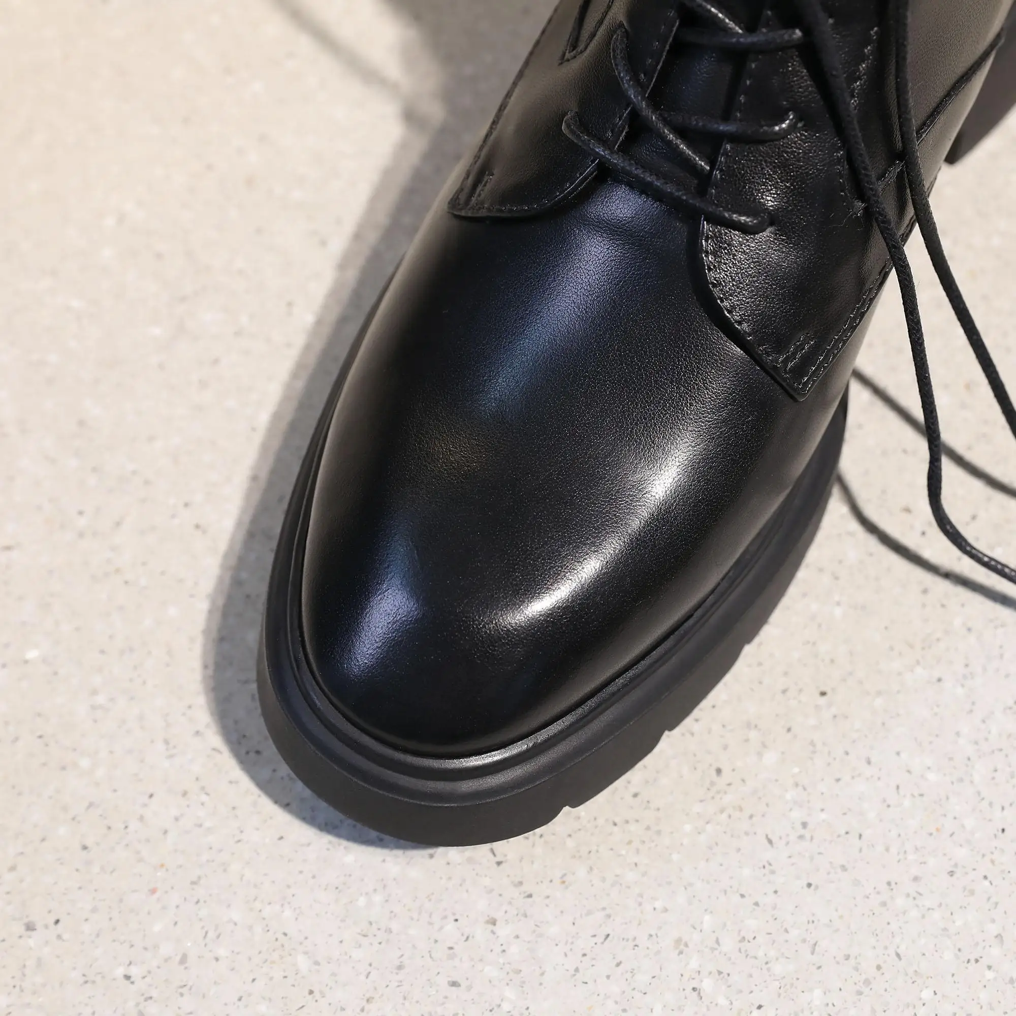 Murah Krazing Pot Baru Sepatu Bot Kulit Alami Cross-tied Ujung Bulat Tebal Tumit Rendah Renda Wanita Kantor Pertengahan Betis Boots L26