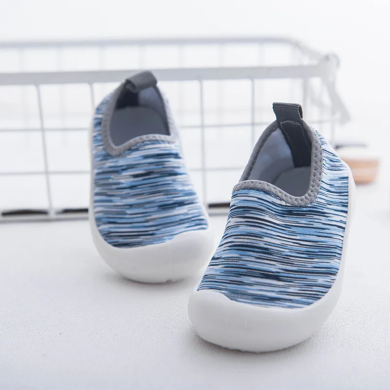 Весенняя обувь для маленьких мальчиков и девочек мягкая подошва первых шагов