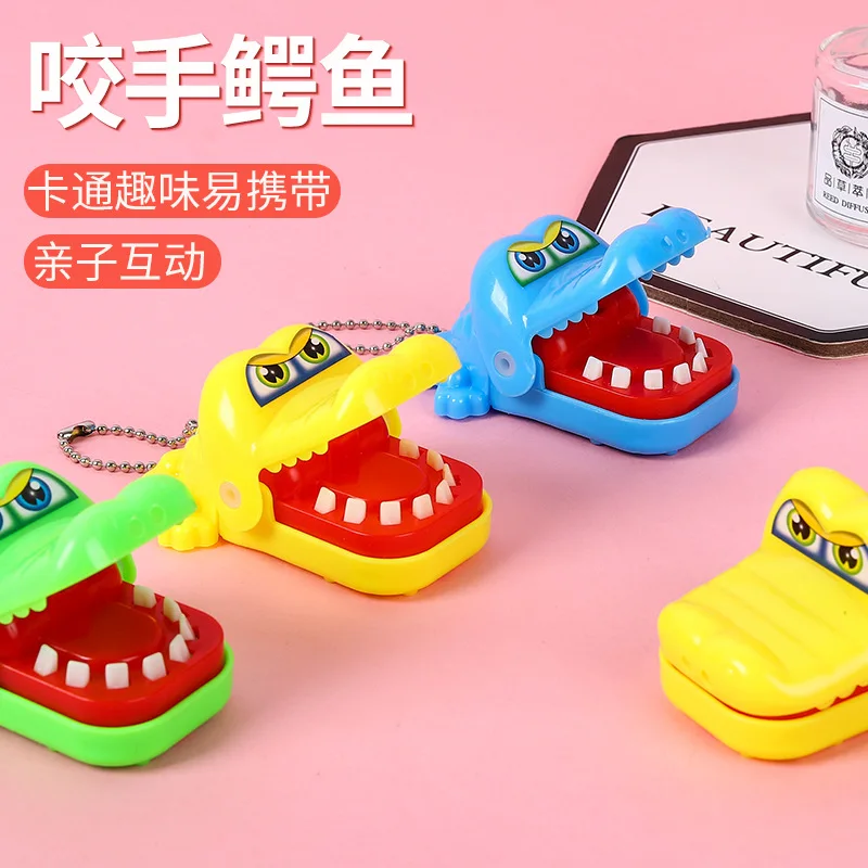 

Mini Bite Hand Crocodile Party Game Props Keychain Tricky Spoof Parent-child Interaction Children Puzzle Toy