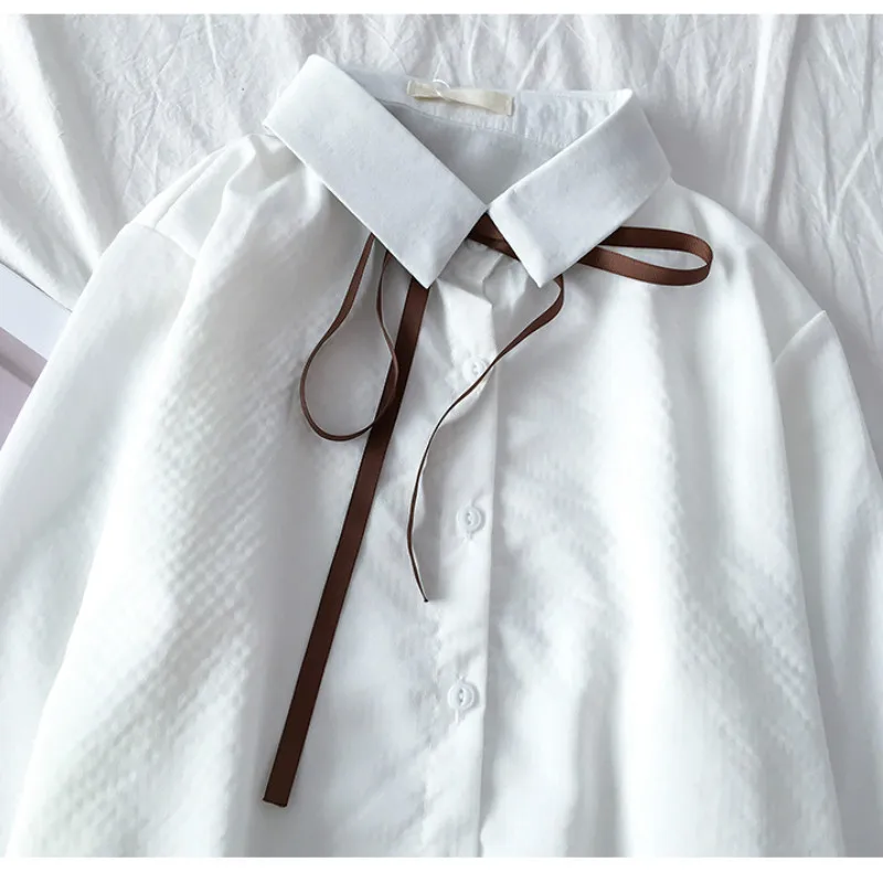 Женская блузка белого и голубого цвета с длинным рукавом лето-осень 2020