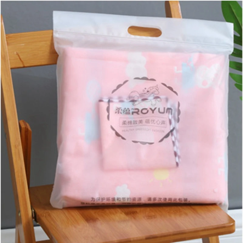 

Baby Blanket For newborn Infant Pure Cotton Gauze 6 Layers Quilts 43.31in*43.31in Breathable Free Square Scarf Soft Bath Towel