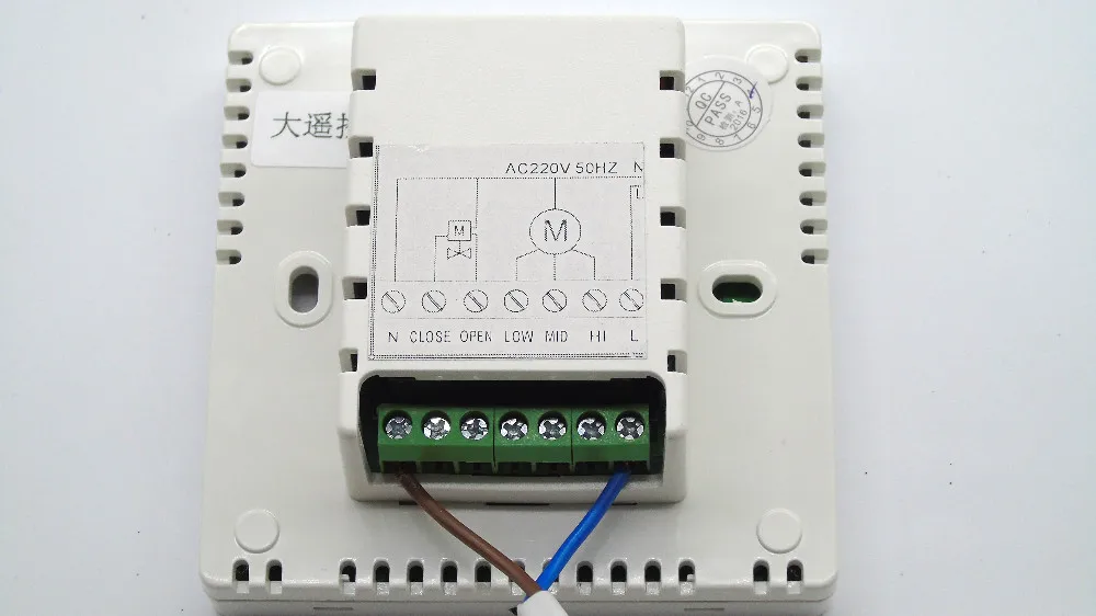 

Temperature correction cold and hot Digital thermostat regulator with three Speeds control