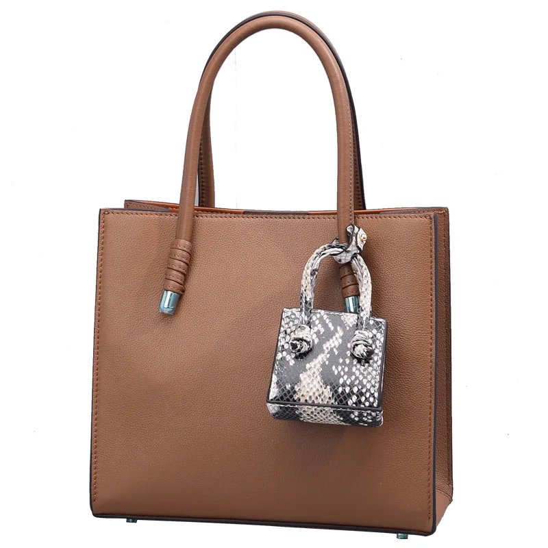 

2021 New Classic Fashion Handbag Womens Armpit Design Casual Elegant Shoulder Bag Rivet Korean Style Vintage Crossbody Bags