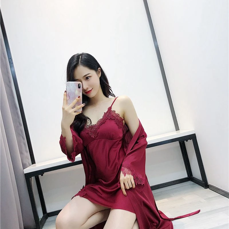 Халат женский на бретельках с нагрудной подушкой и ночной юбкой комплект из двух