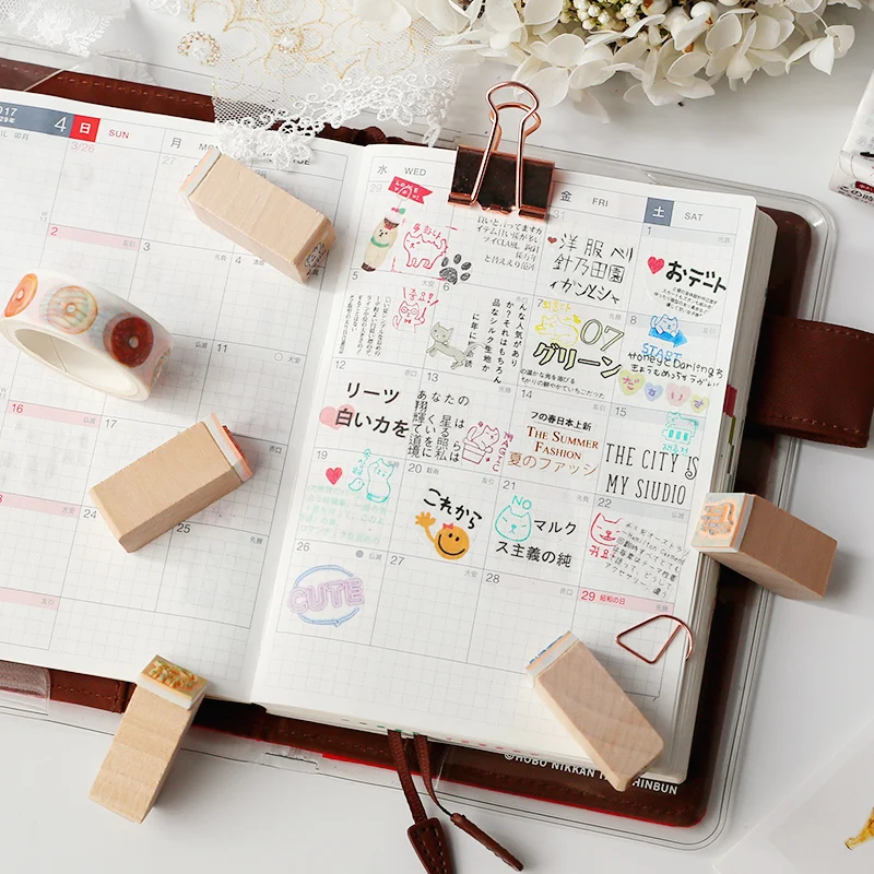 Прозрачная милая маленькая и свежая деревянная декоративная коробка для