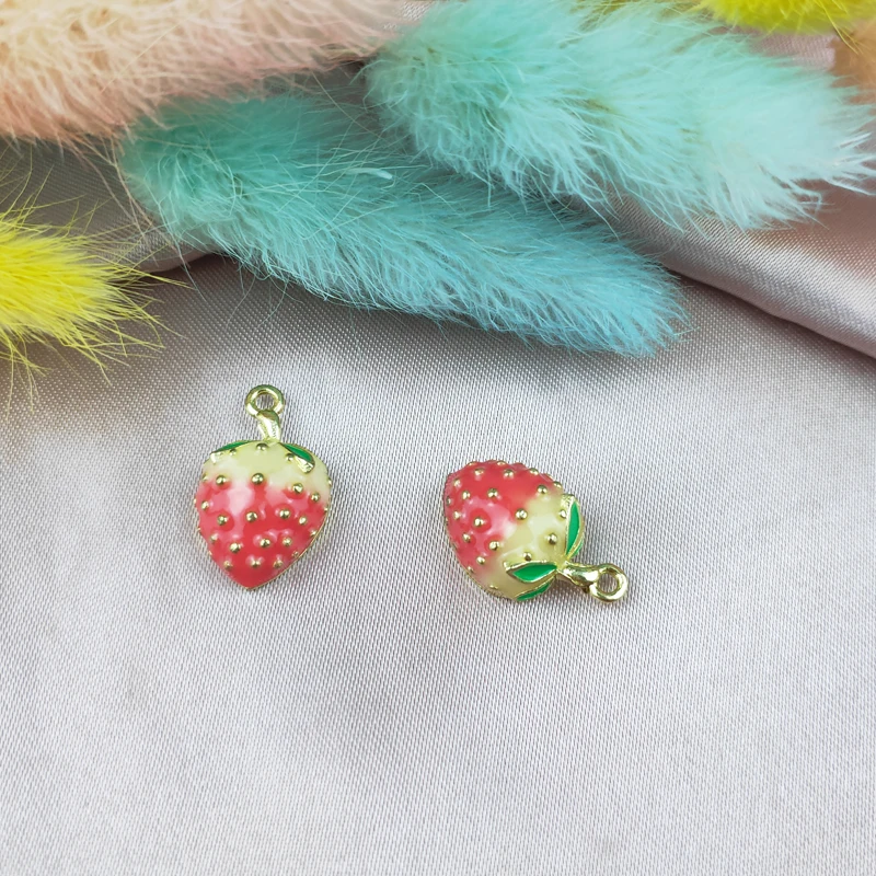 

ApeUr 10pcs/lot Jewelry Making Drip Alloy Charm Pendant Accessories Red Strawberry Enamel Charm 10*18mm