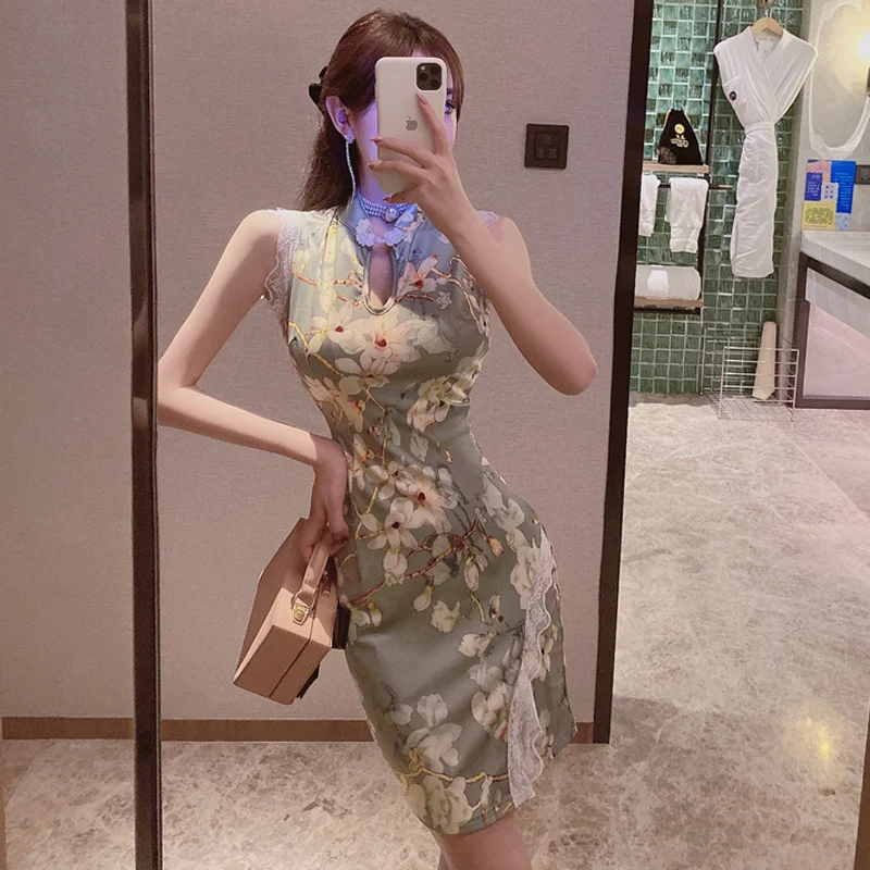 

Internet Hot Anchor Sexy Cutout Split Anchor Improved Cheongsam Lace Waist Dress Fashion