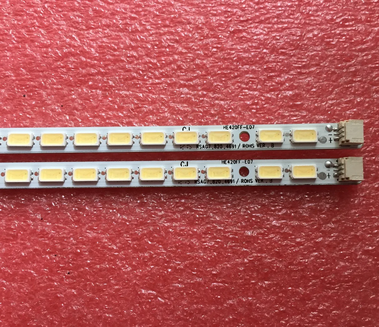 

4Pieces/lot FOR Hisense LED42K01P 42K311 42K300 LCD TV backlight bar RSAG7.820.4691 HE420FF-E07 62LED 475MM 100%NEW