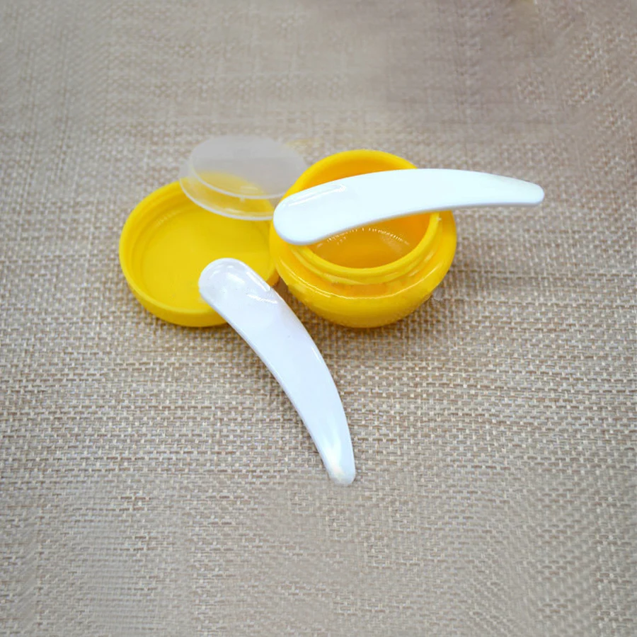 

Small Scoop, Plastic Spoon Crescent Lune Shape Cosmetic Cream Filling Refill Tool Mask Cream DIY Tool 100pcs/Lot