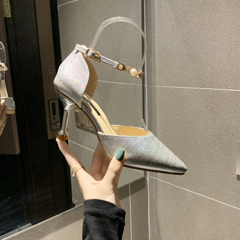 

2020 New spring and autumn fashion women's belt and single shoes solid color pointed chain decorative women's high heelsU22-77