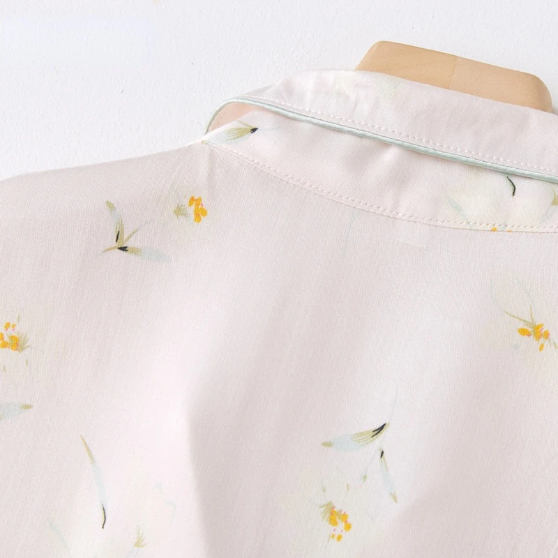 Женская атласная пижама с шортами и коротким рукавом из вискозы