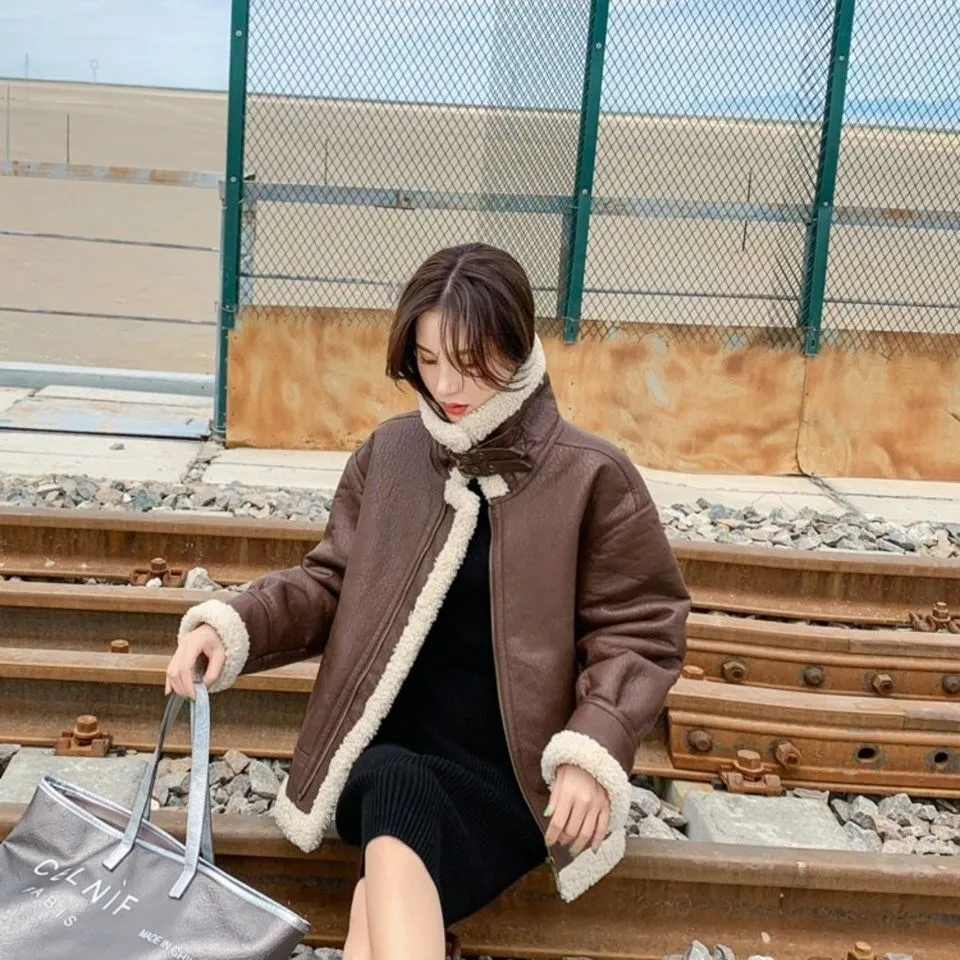 Женская кожаная куртка с искусственным мехом шерстяное пальто зимнее из