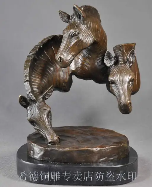 

Crafts Copper Bronze sculpture of horse head Horsehead sculpture Three horsehead room decoration decorative Vintage home