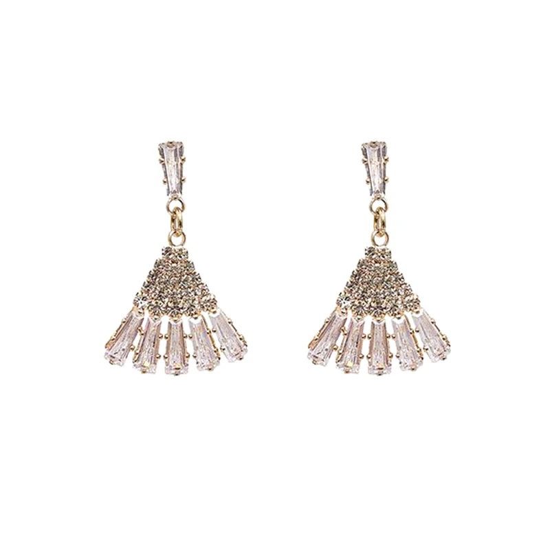 

Earrings femininity earrings short fan-shaped personality earrings femininity earrings exquisite elegant Fashion Stud Earrings