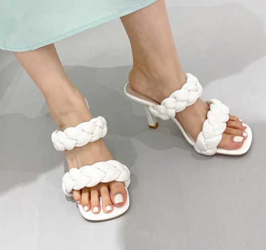 

Med High-Heeled Shoes Lady Square heel Low Woman's Slippers Luxury Slides Block 2021 Summer Designer Soft Rubber Scandals Rome P