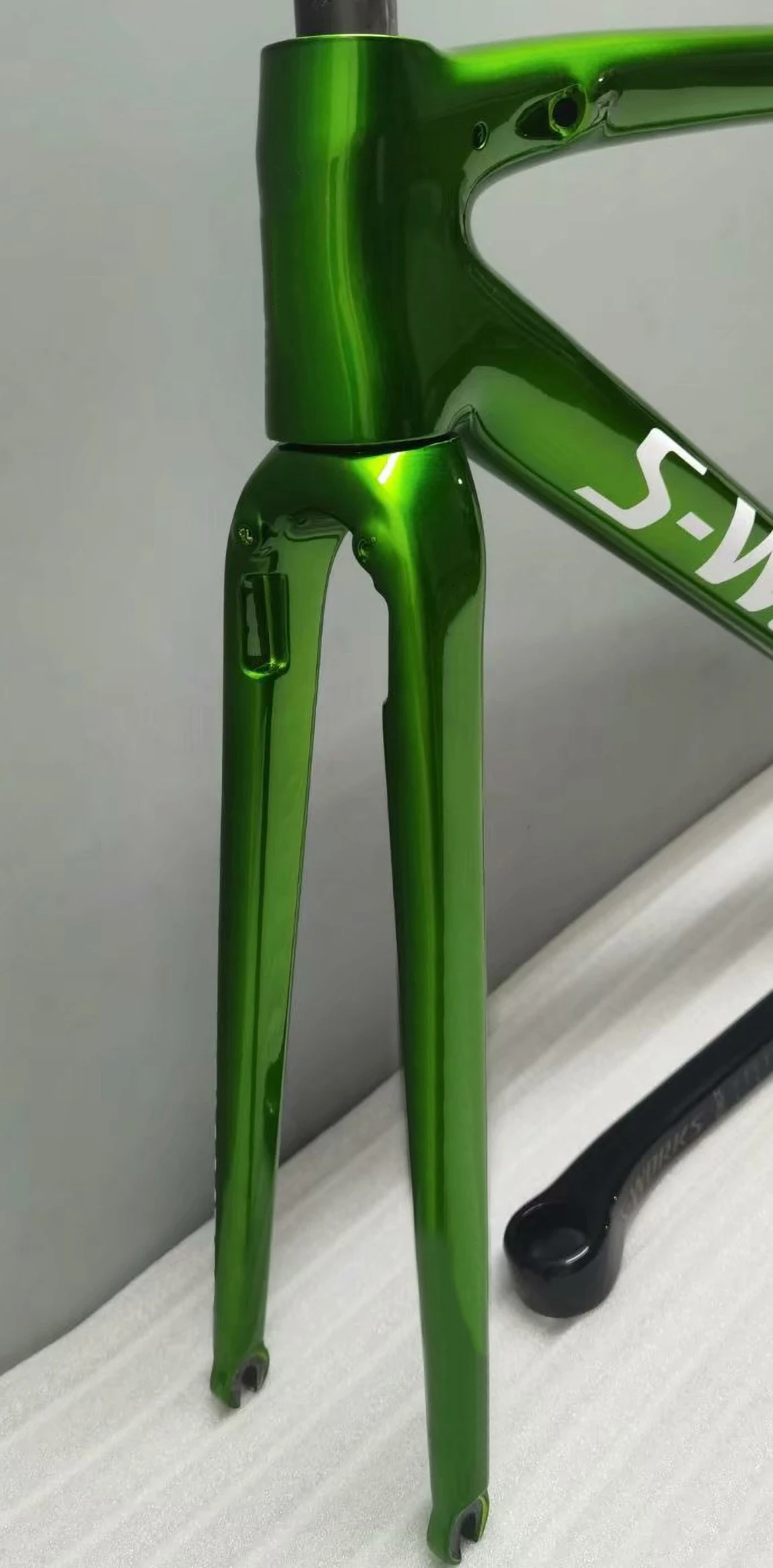 

New lightest Rim brake SL7 SL6 F14 brake carbon frame road bike clean routing threaded BSA with integrated handlebar stem 700C