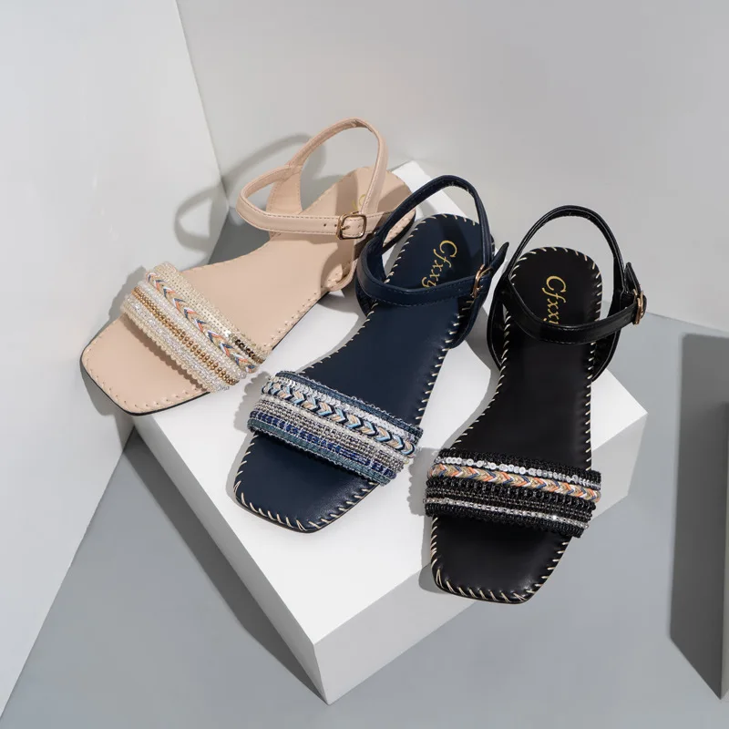 

Summer Sandals New Flat Designer Luxury Fashion Solid Color Slippers Open Toe Outdoor Women Shoes Sandals Women 2021 Large Size