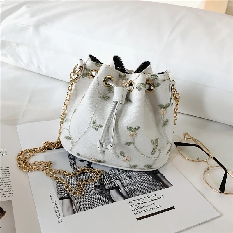 

Shoulder Bag Female Bag 2020 Lace Flower Portable Bucket Bag Fresh Chain Messenger Bag Fashion Wild HandBag Leisure Travel Bag