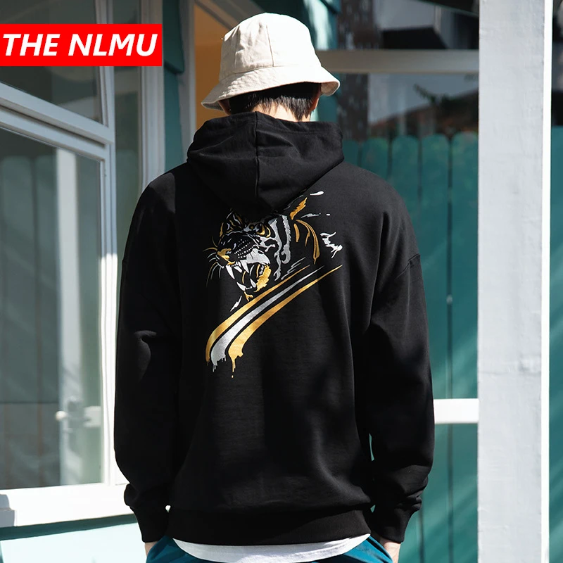 Мужская толстовка с вышивкой тигра черная капюшоном в стиле Харадзюку весна