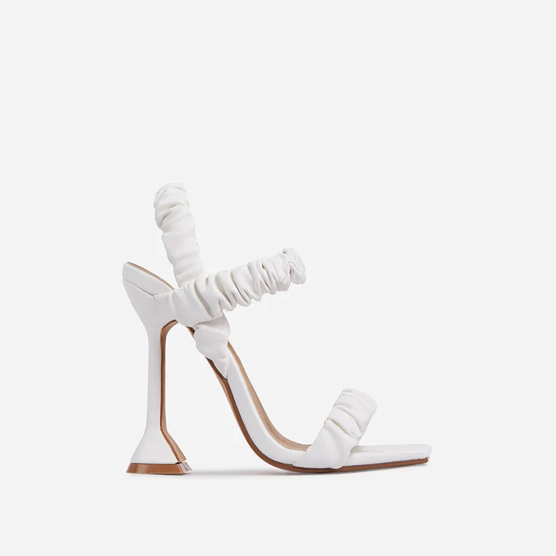 

2021 new black and white elastic heels high heels sandals thin thick heel fashion women's wedding dress photo