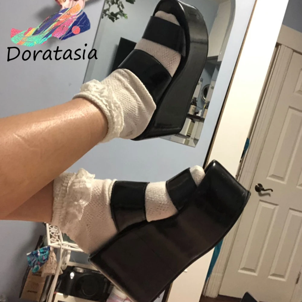 

DORATASIA New Trendy Hot Sale Solid Sandals Comfy Platform Thick Bottom Sandals For Women 2021 Wedges Leisure Woman Shoes