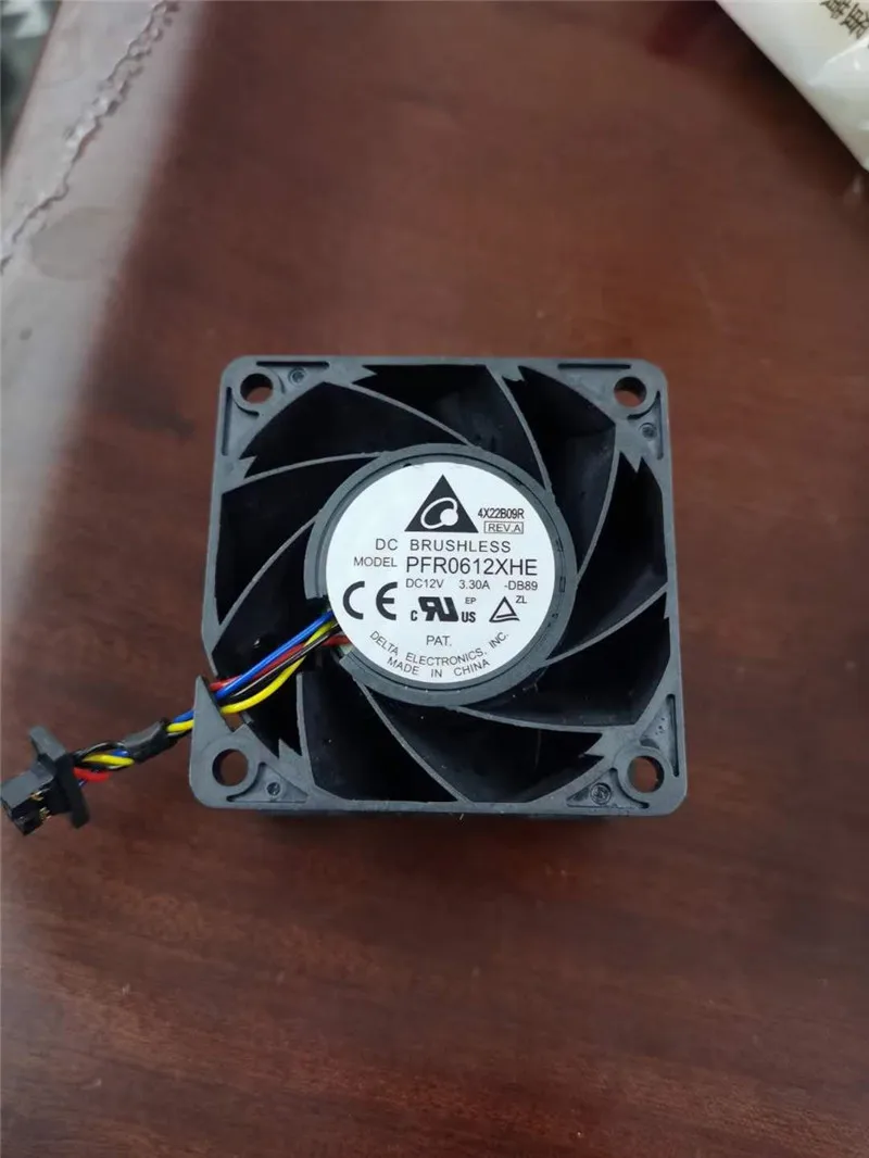 Кулер для сервера Delta Electronics PFR0612XHE, 12 В, 3,3 А, 8-проводной, 60x60x38 мм