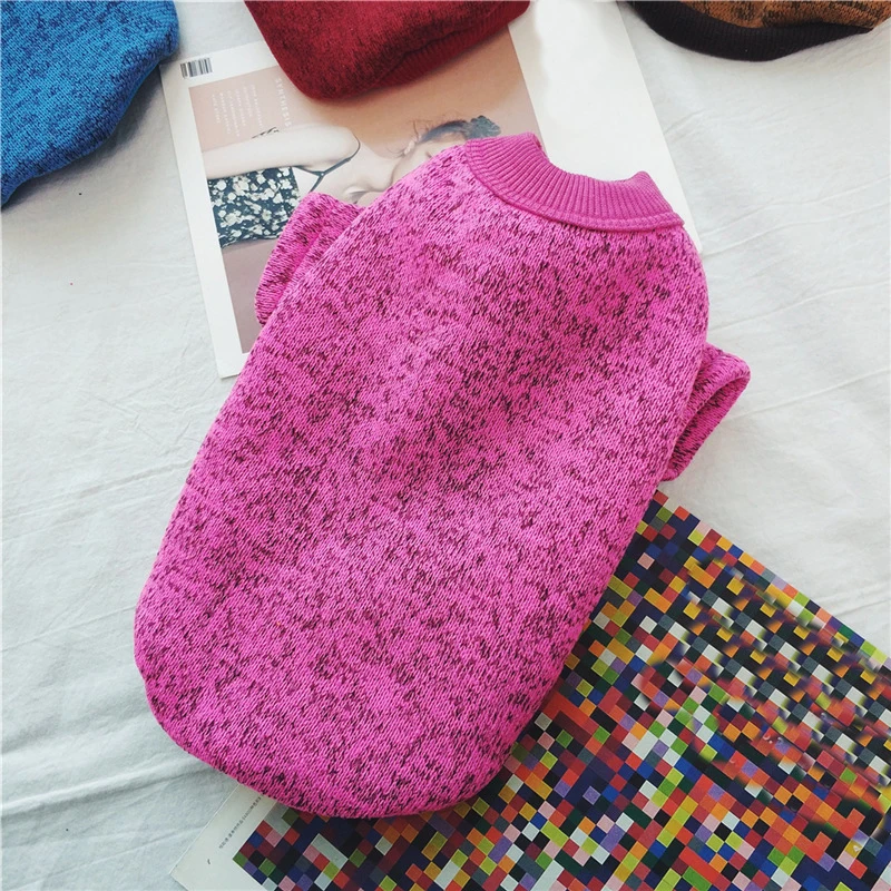 Теплый свитер для собак на весну и осень однотонная мягкая одежда короткий