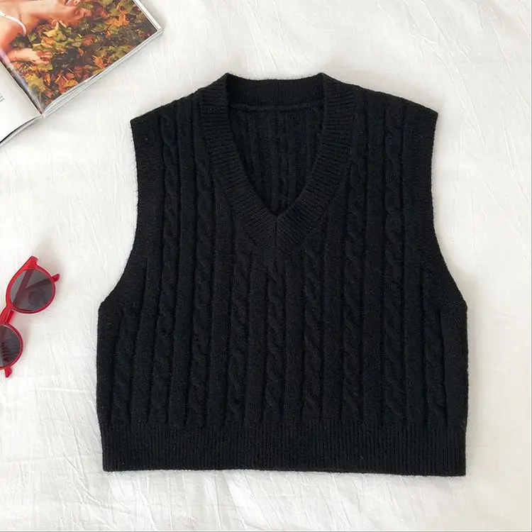 Женский трикотажный жилет в рубчик с V-образным вырезом | Женская одежда