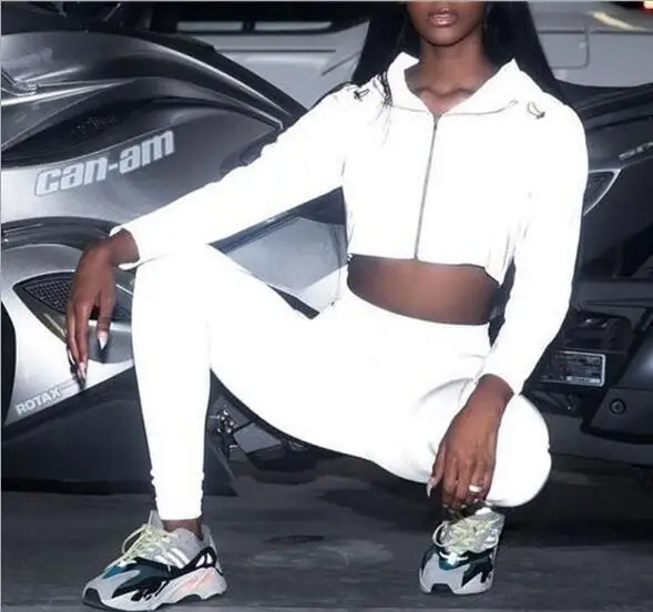 Женский спортивный костюм из 2 предметов светоотражающий укороченный топ и брюки