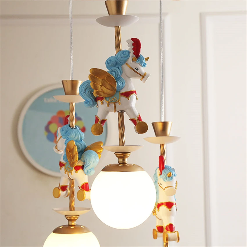 Скандинавский подвесной светильник Pegasus в виде мультяшных животных люстра