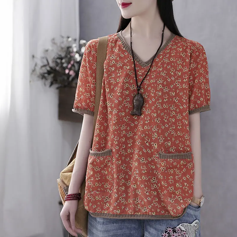 

Vintage T Shirt Women 2021 Summer Floral T-shirt Womens Short Sleeve Pocket Design Loose V-neck Patchwork Top