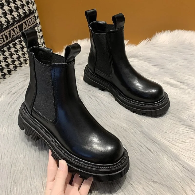 

2021 New Chunky Boots Fashion Platform Women Ankle Female Sole Pouch Ankle Botas Mujer Round Toe Slip-on Botas Mujer Solid Color
