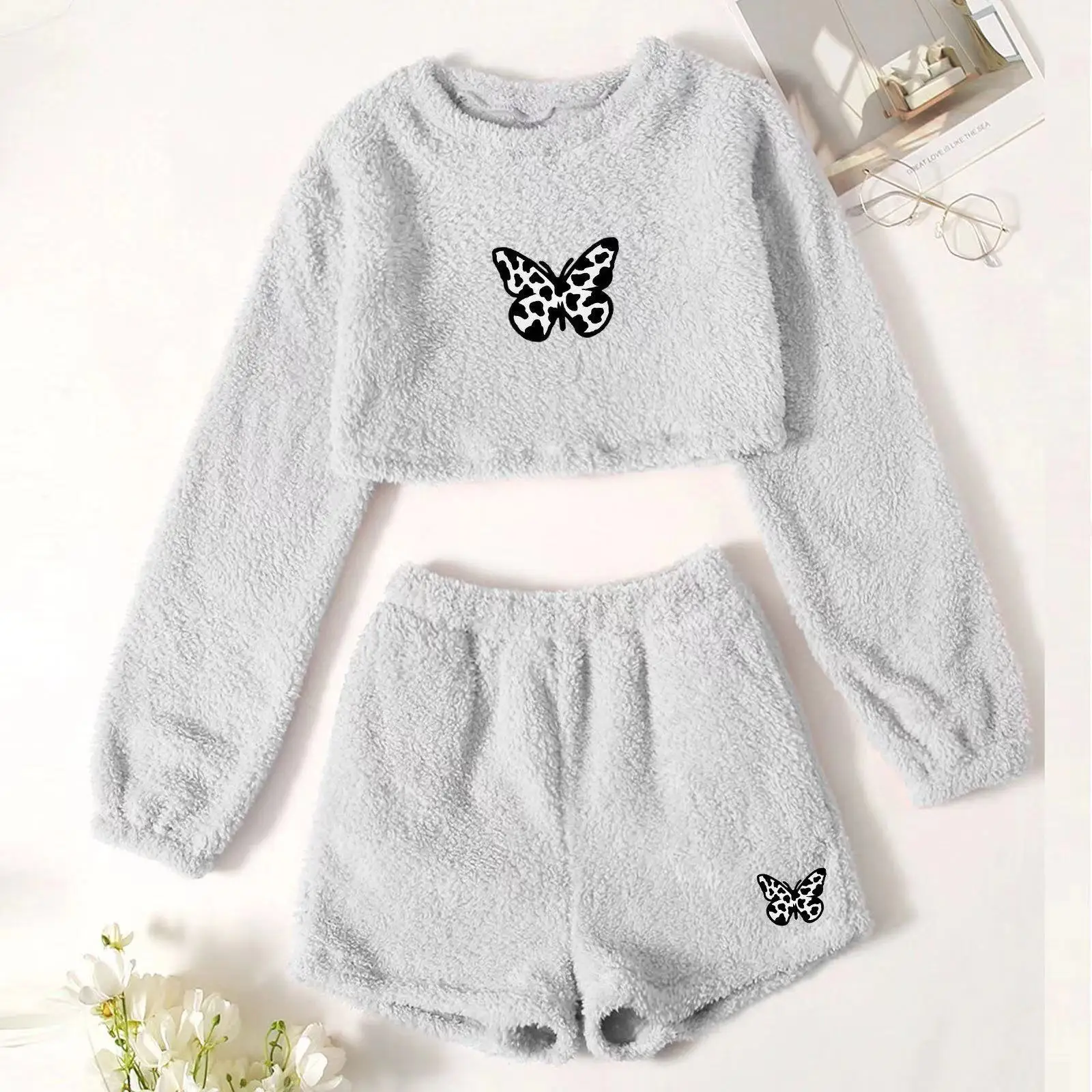 

Warm Plush Women's Pajama Sets Long Sleeve O-neck Pullover Sleep Tops + Shorts 2 Pieces Sleepwear Pijama Femenino 122705WZA